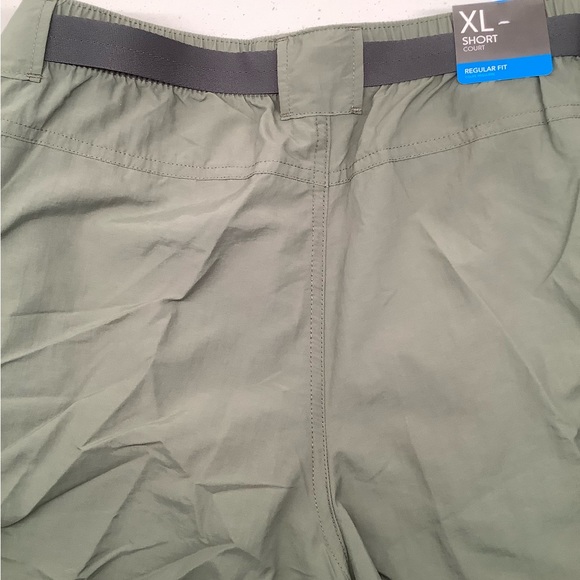 Columbia Sandy River Cargo Shorts NWT size XL Mossy Green - Picture 3 of 4